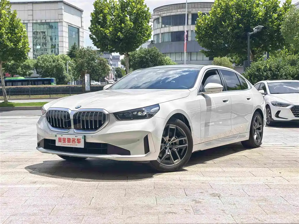 BMW 5 Series 2024