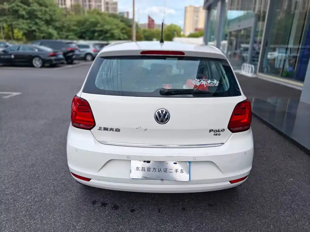 Volkswagen Polo 2016 — фото 12
