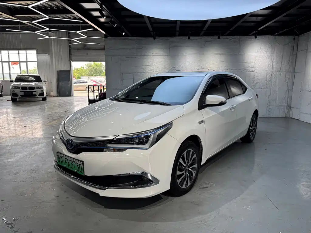 Toyota Corolla Dual Engine E+ 2022 — фото 1