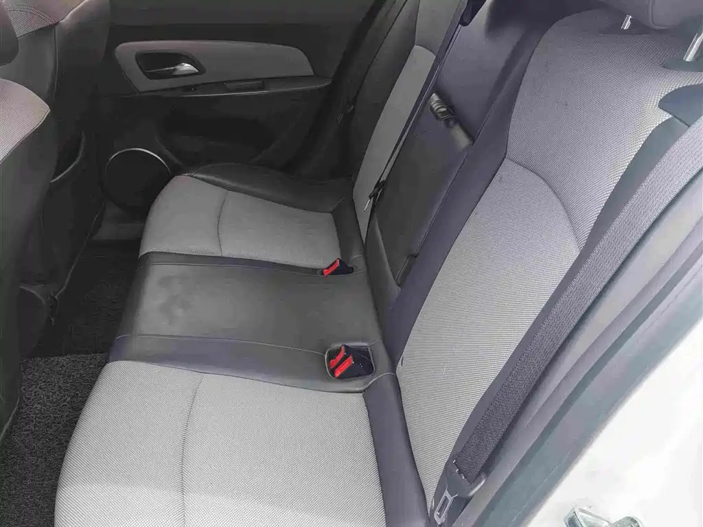 Chevrolet Cruze 2014 — фото 10