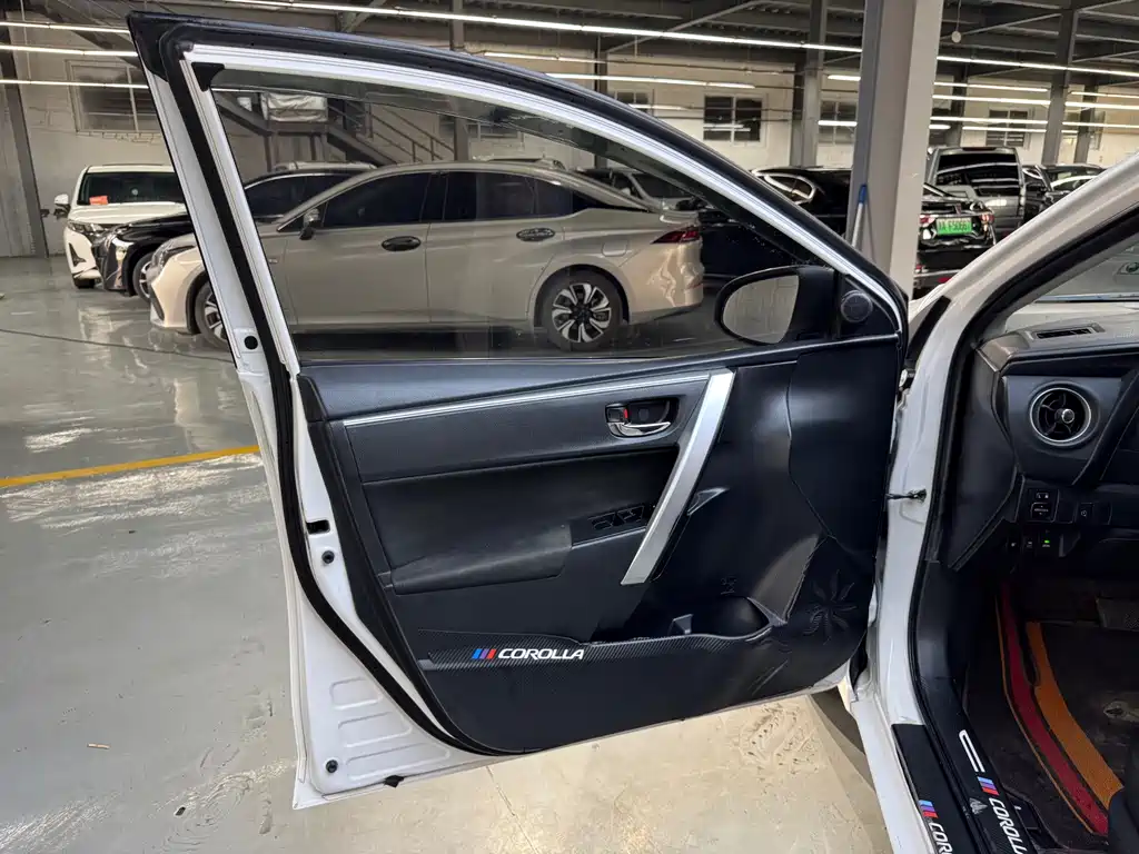 Toyota Corolla Dual Engine E+ 2022 — фото 6