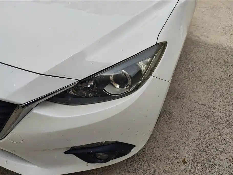 Mazda 3 Axela 2016