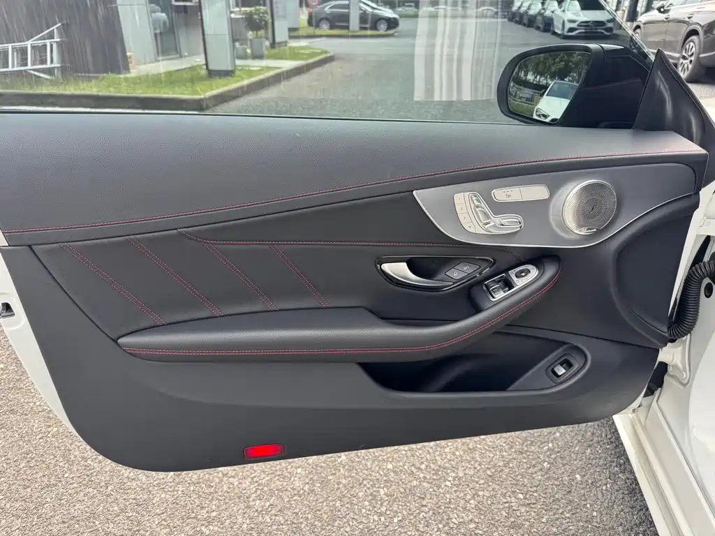 Mercedes-Benz C-Class 2023 — фото 10