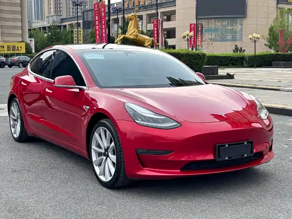 Tesla Model 3 2020