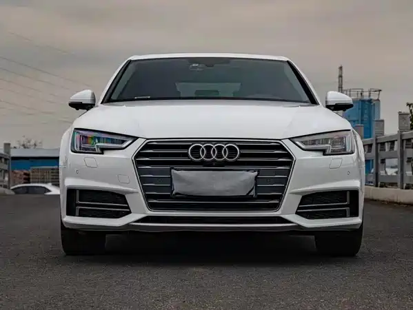 Audi A4L 2018