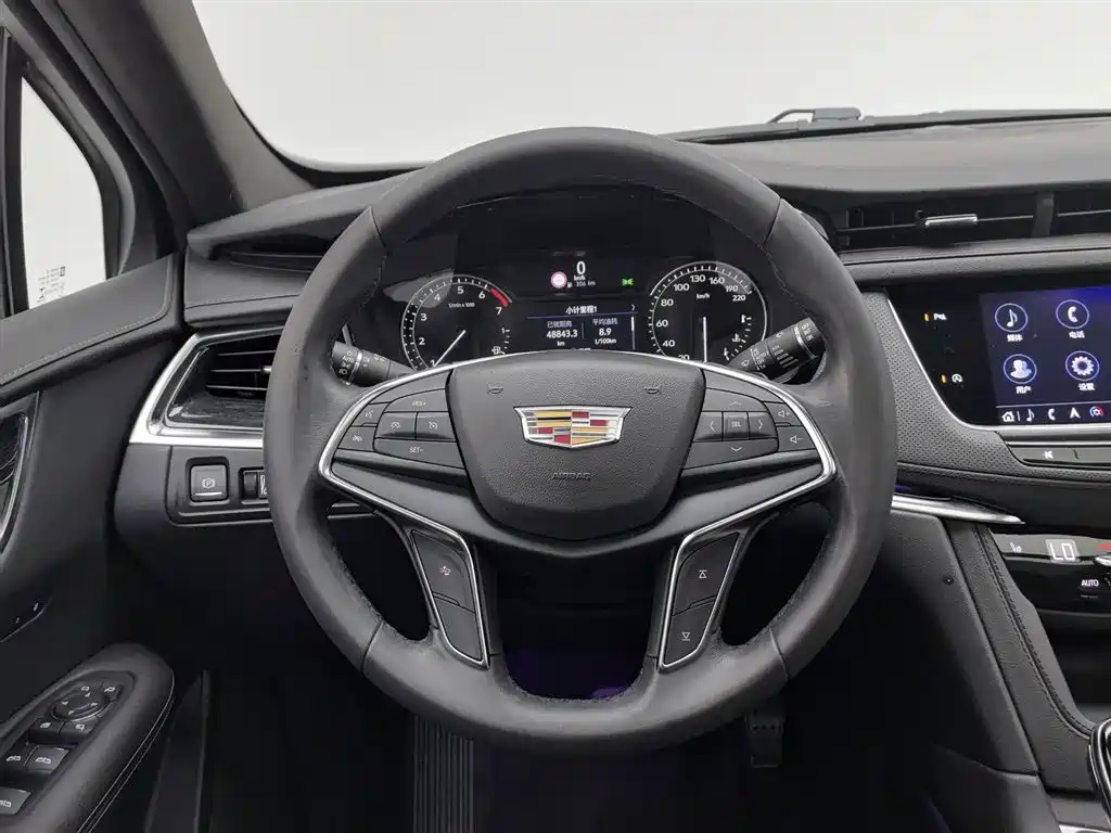 Cadillac XT5 2020 — фото 11