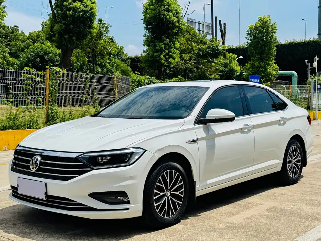 Volkswagen Sagitar 2020