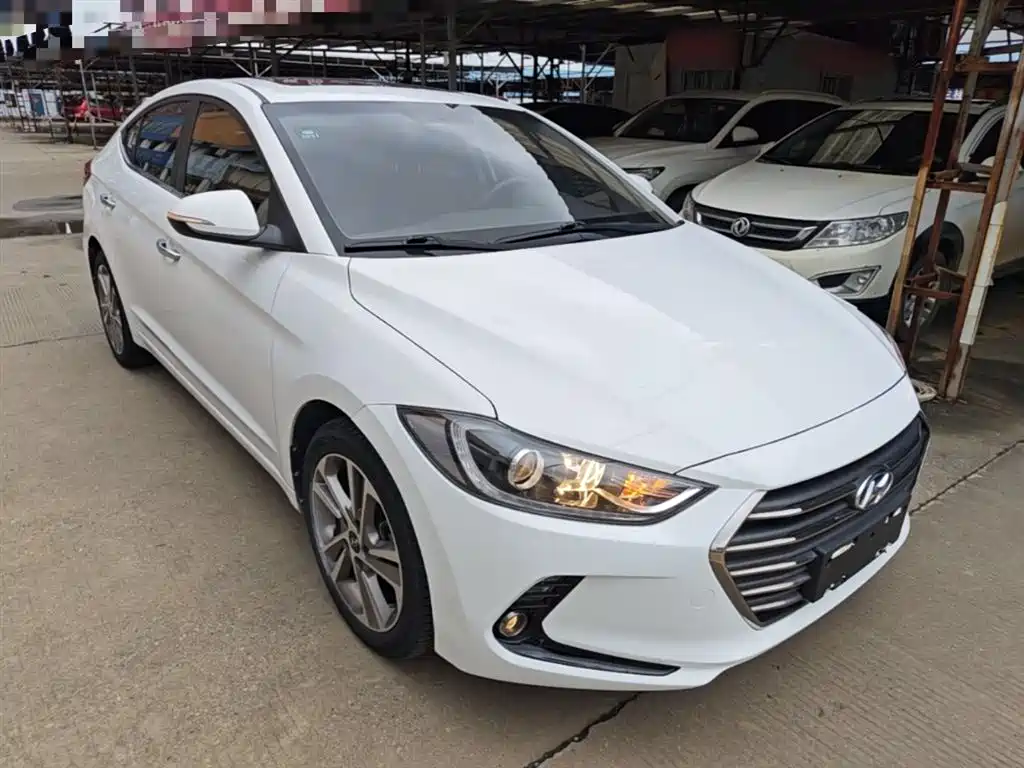 Hyundai Elantra 2019 — фото 4