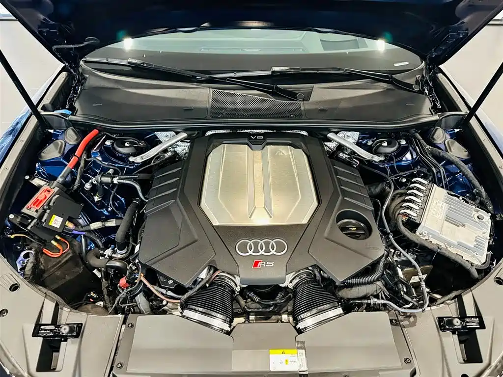 Audi RS 6 2021 — фото 9