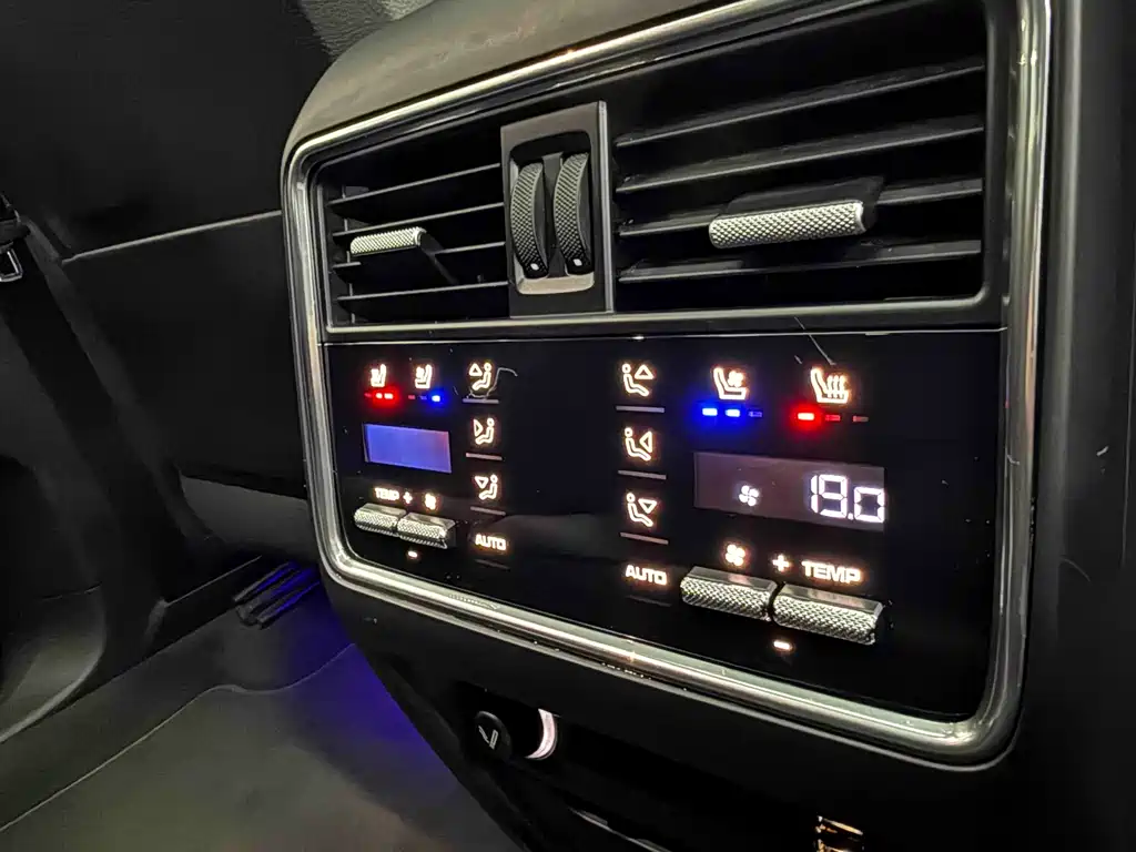 Porsche Cayenne 2019 — фото 14