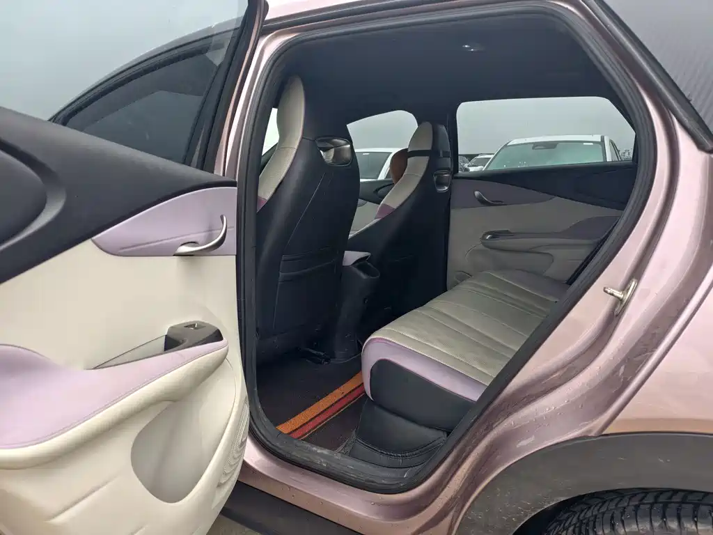 BYD Dolphin 2023 — фото 10