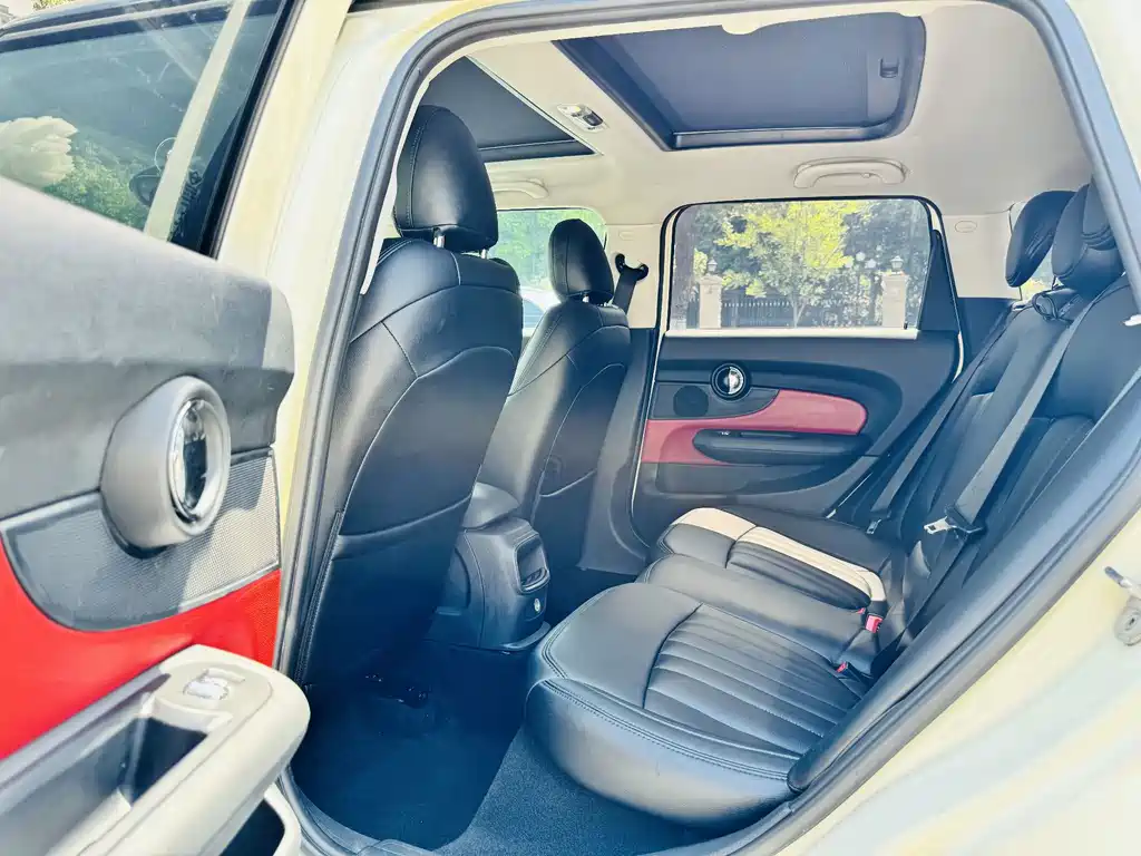 MINI Clubman 2017 — фото 15