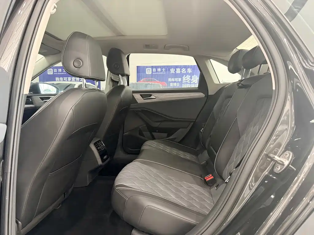 Volkswagen Sagitar 2022 — фото 10