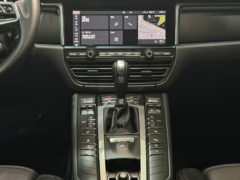 Porsche Macan 2021 — фото 23
