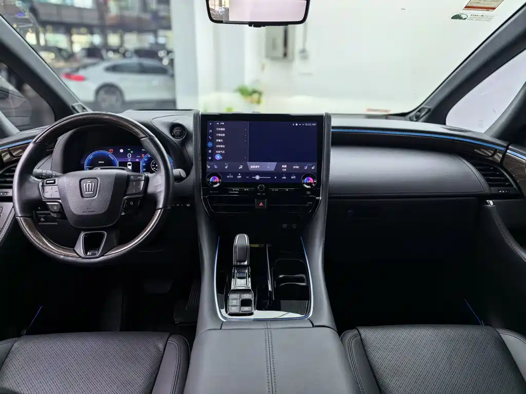 Toyota Vellfire 2024 — фото 12