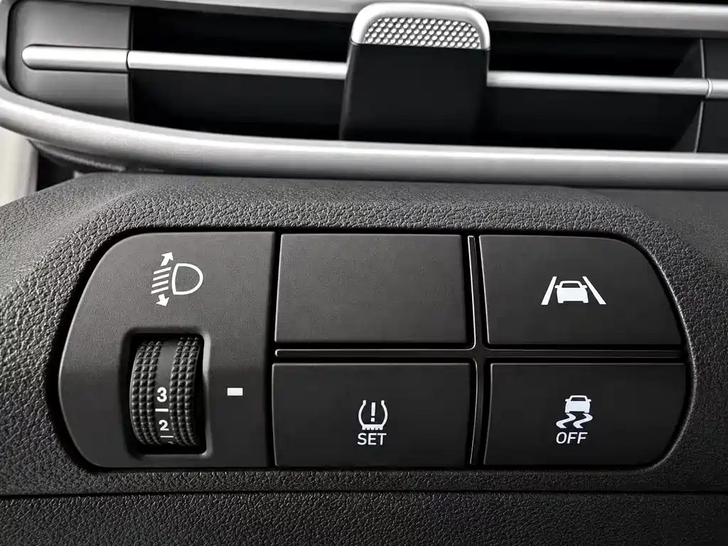 Hyundai Elantra 2022 — фото 21