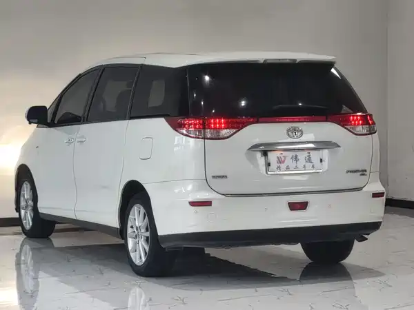 Toyota Previa 2012