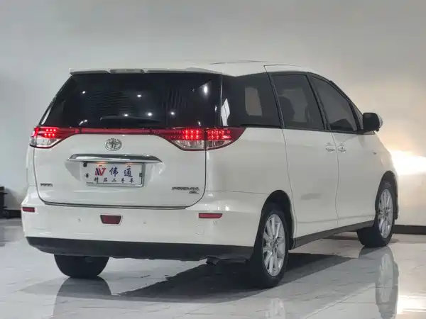 Toyota Previa 2012