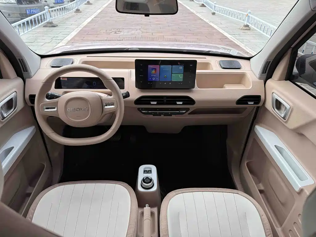 Geely Galaxy Panda 2023