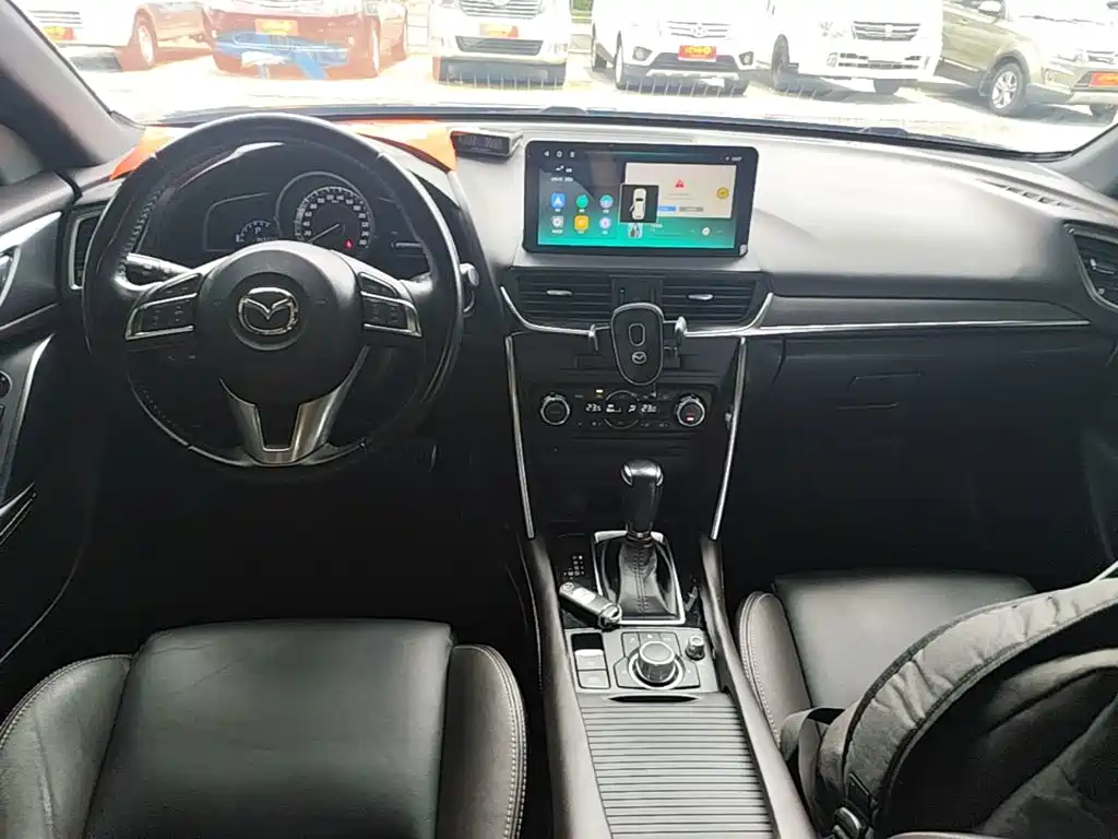 Mazda CX-4 2016 — фото 10