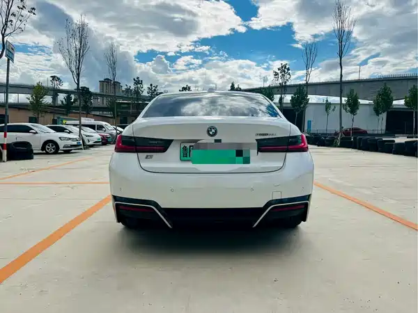 BMW i3 2023