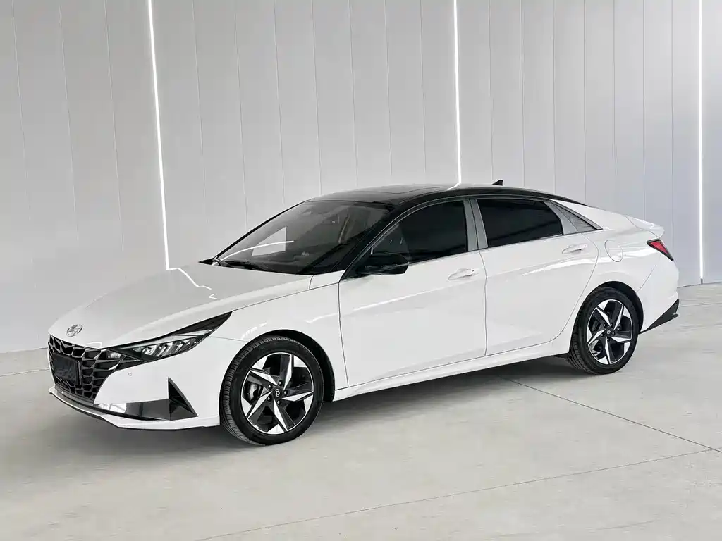 Hyundai Elantra 2022 — фото 8