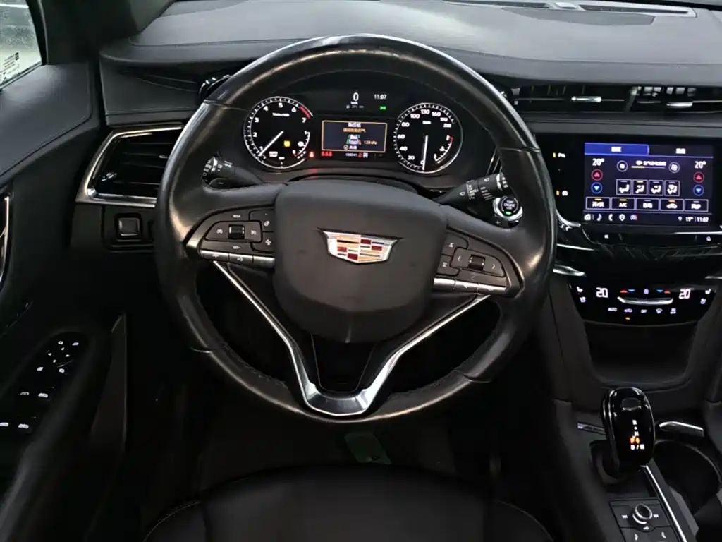 Cadillac XT6 2022 — фото 11