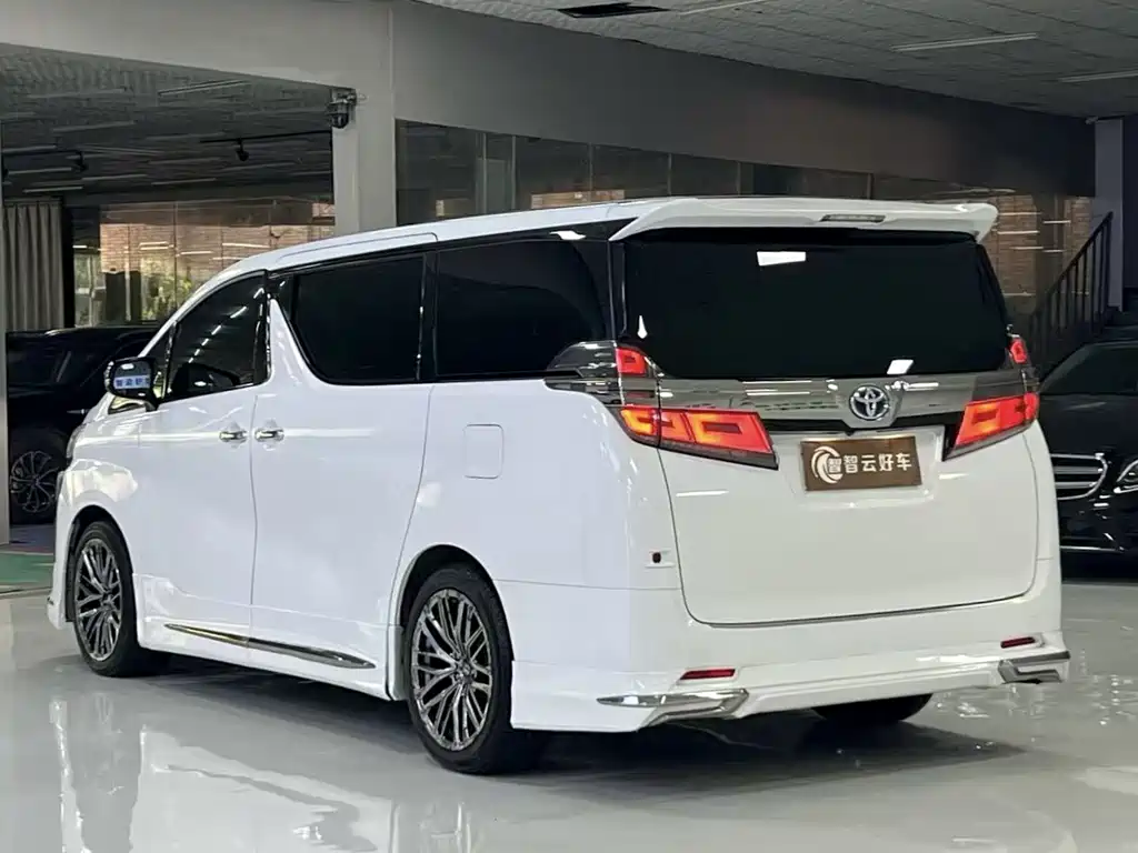 Toyota Vellfire 2020 — фото 7