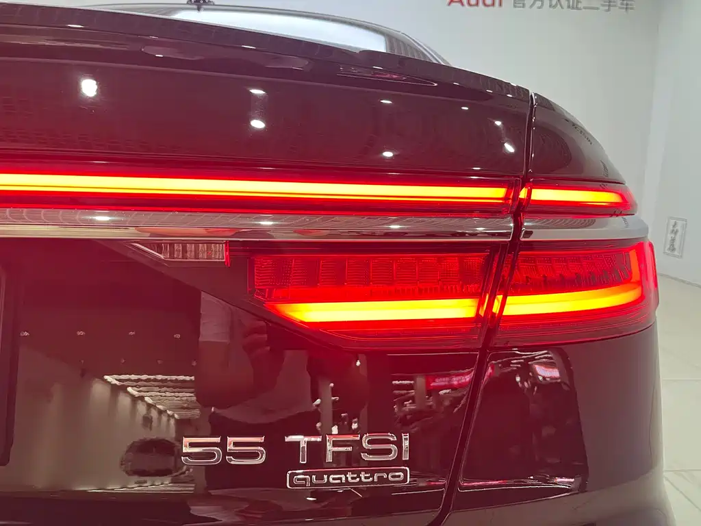 Audi A8 2018 — фото 15