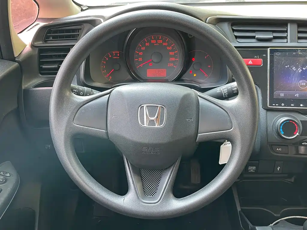 Honda Fit 2017 — фото 11
