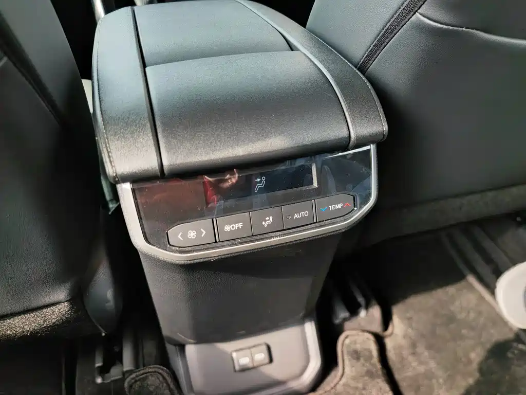 Toyota Highlander 2026 — фото 17
