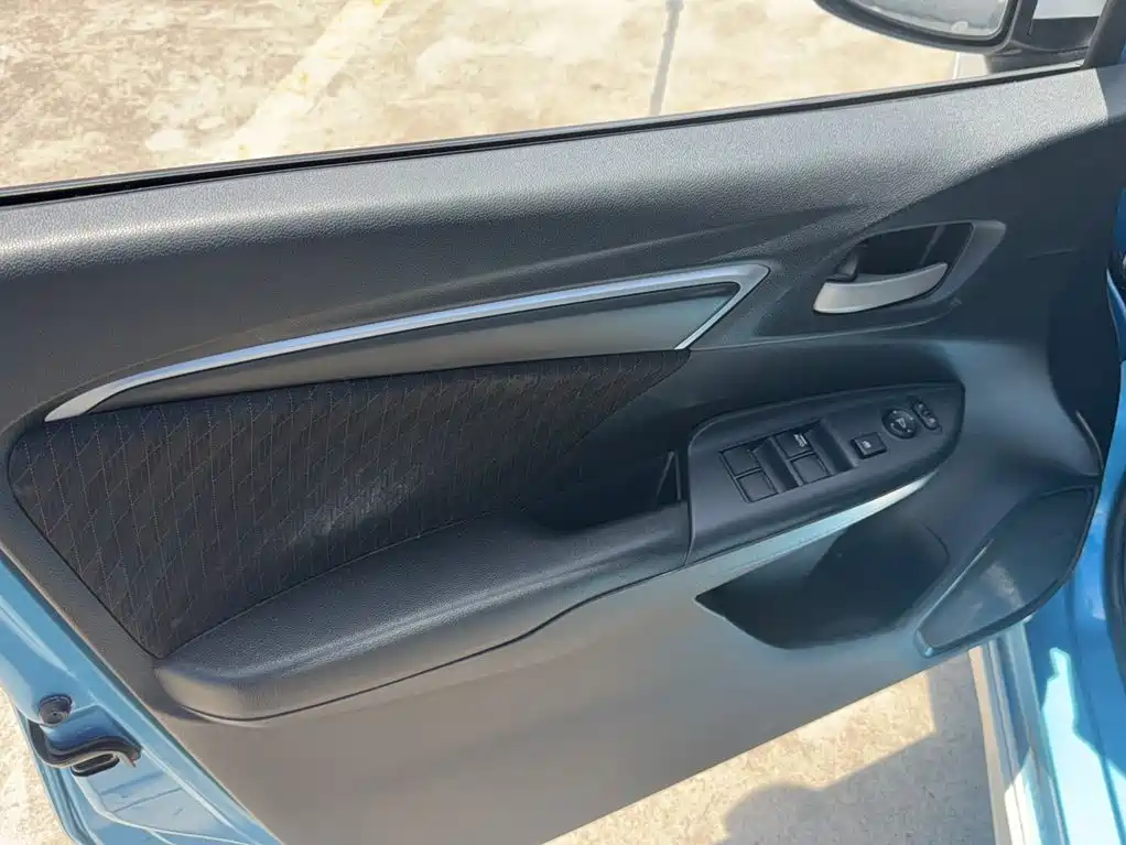 Honda Fit 2018 — фото 19