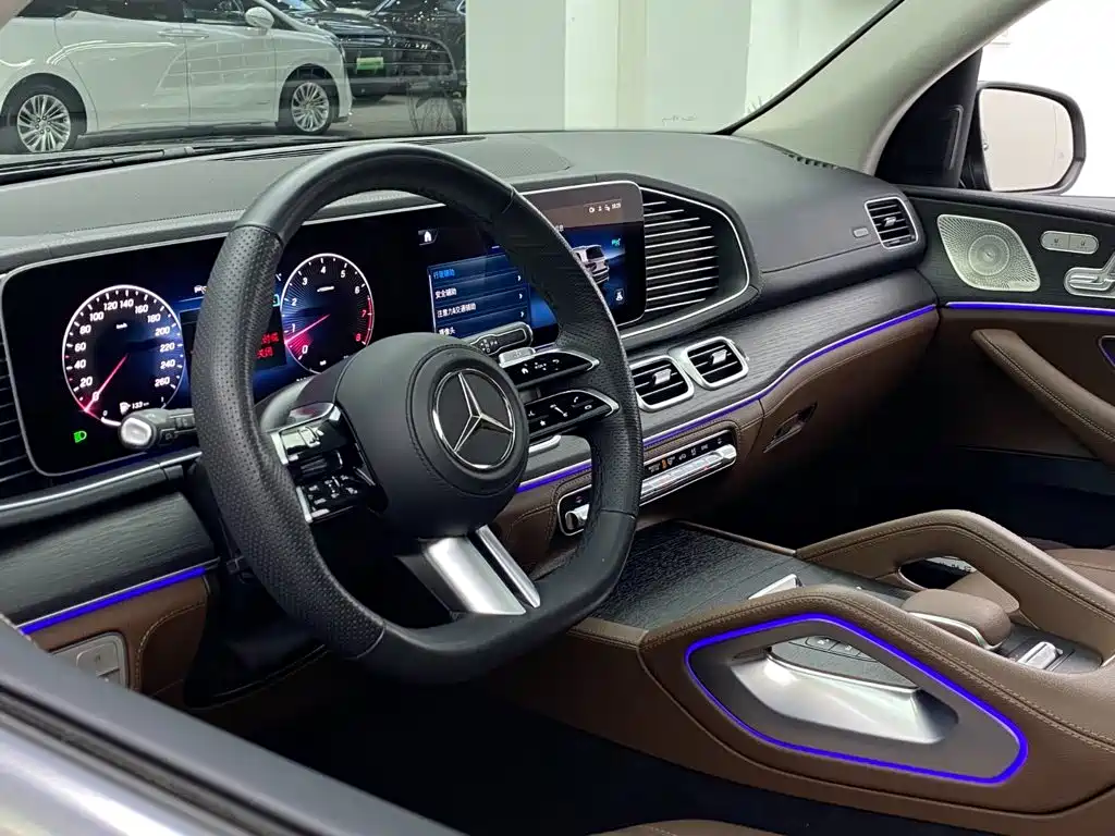 Mercedes-Benz GLS 2024 — фото 30