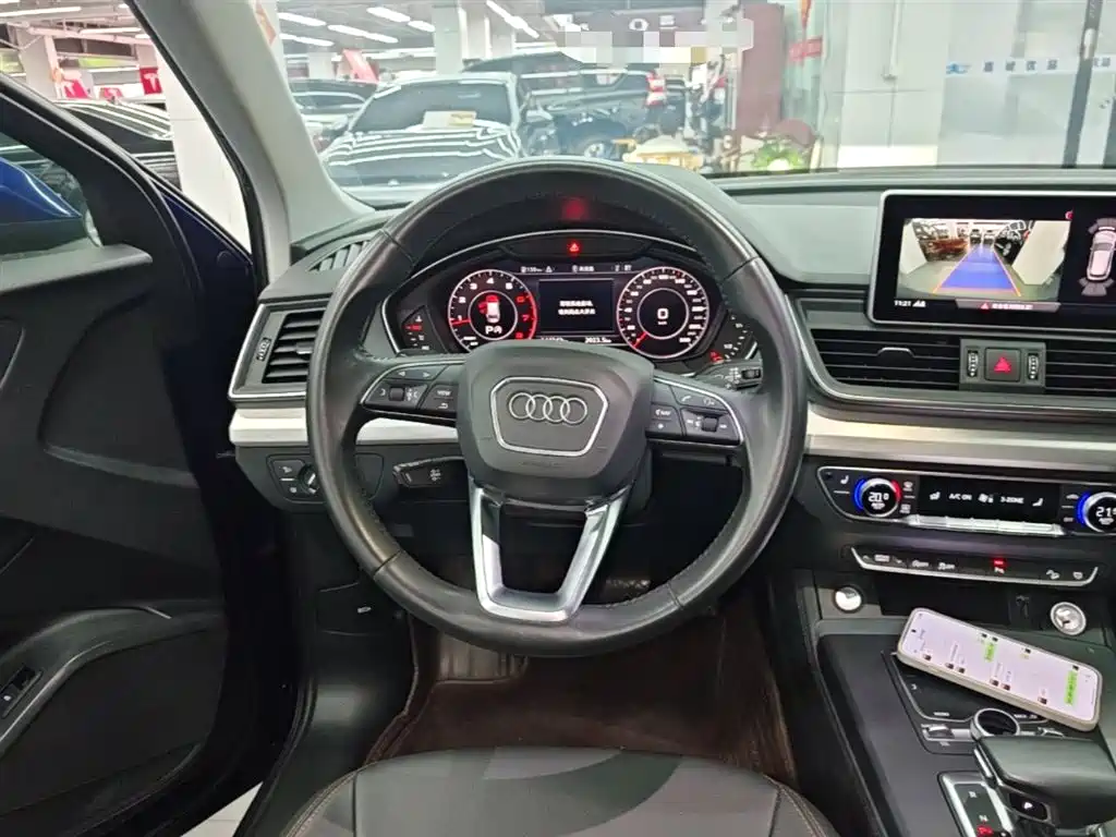 Audi Q5L 2019 — фото 11