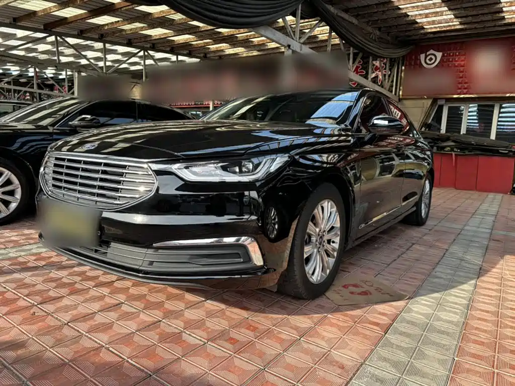 Ford Taurus 2021 — фото 1