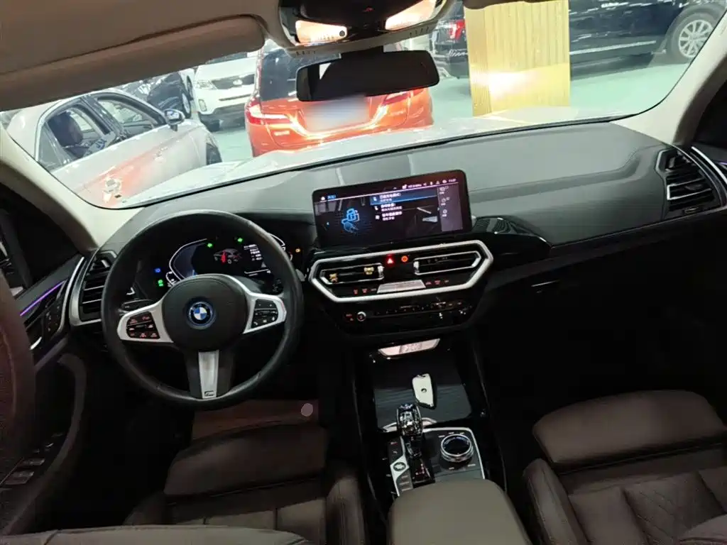 BMW iX3 2022 — фото 10