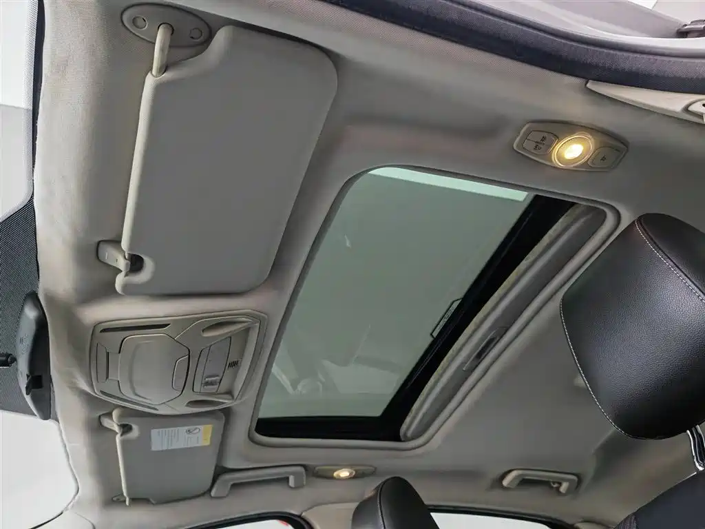 Ford Focus 2013 — фото 14