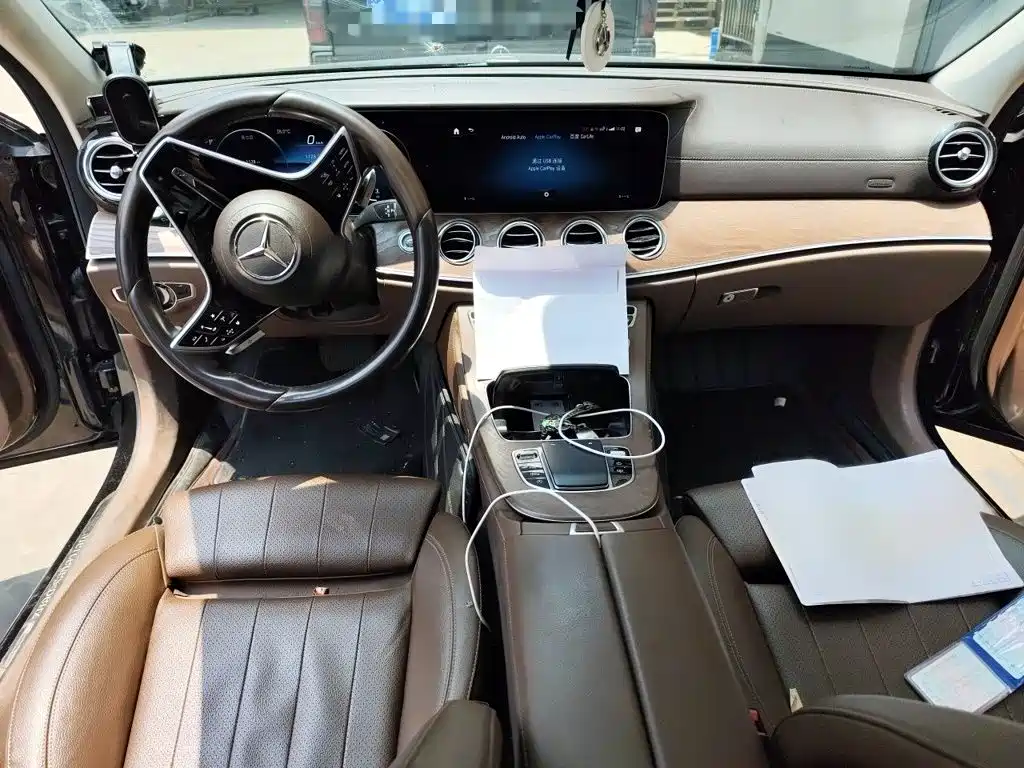 Mercedes-Benz E-Class 2022 — фото 13