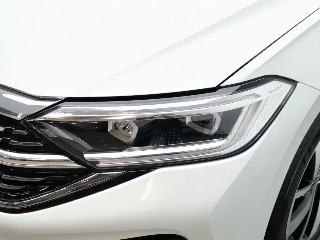 Volkswagen Sagitar 2023