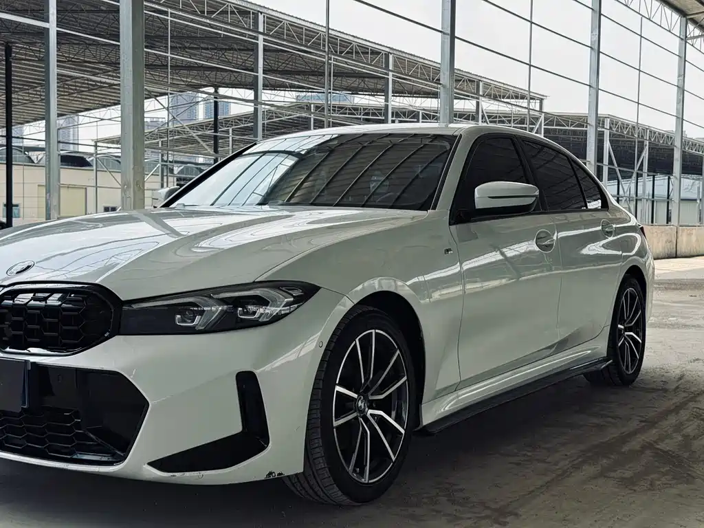 BMW 3 Series 2023 — фото 10