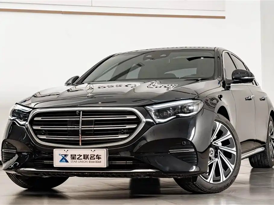 Mercedes-Benz E-Class 2025 — фото 3