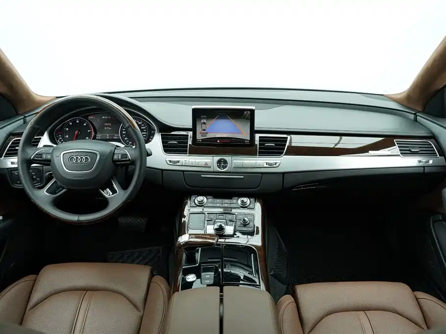 Audi A8 2015 — фото 7