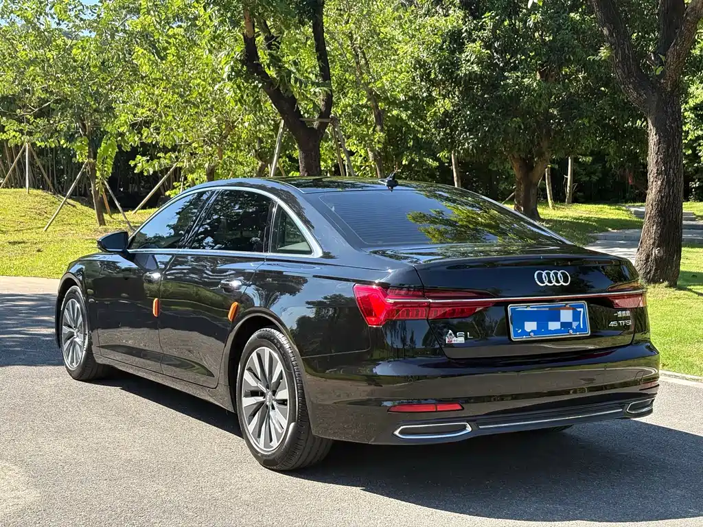 Audi A6L 2022