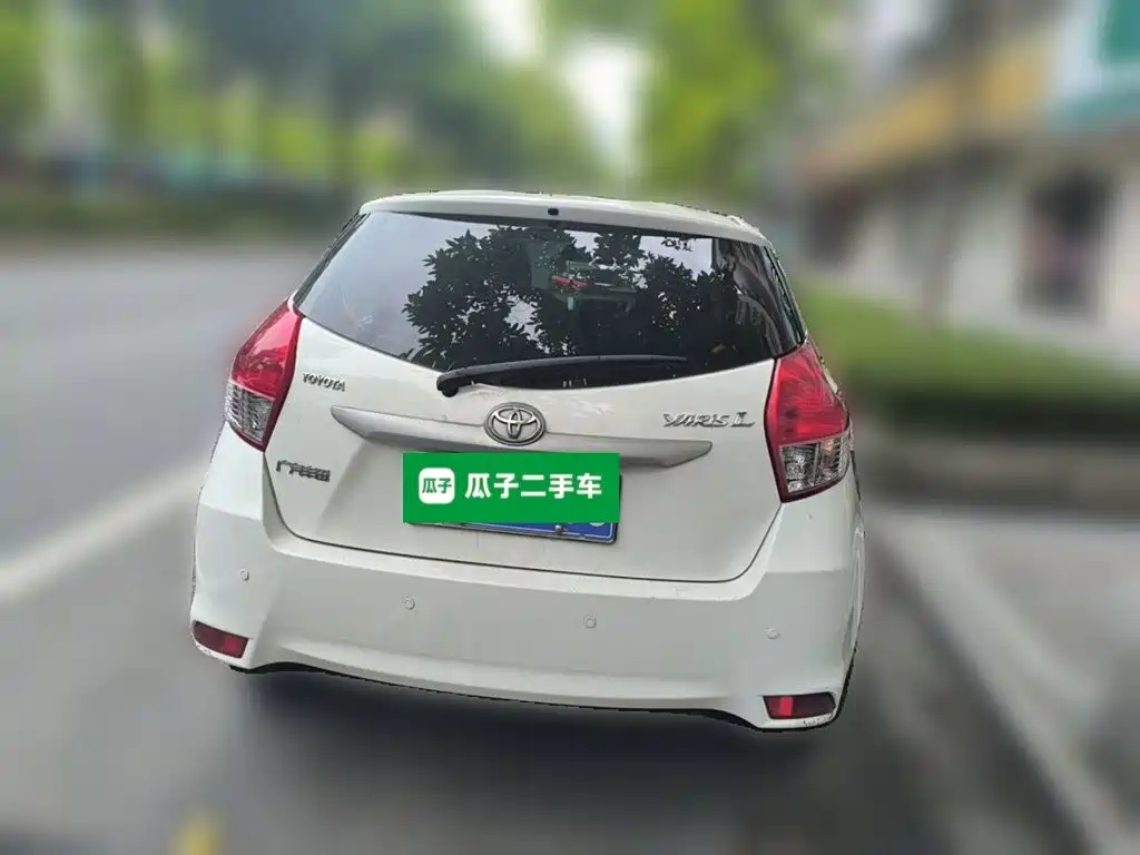 Toyota Yaris L 2015