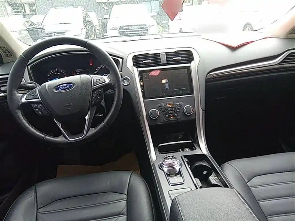 Ford Mondeo 2018 — фото 10