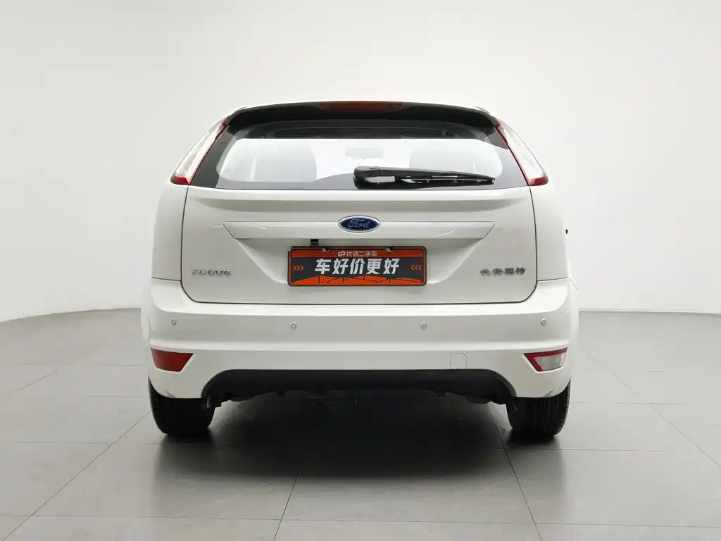 Ford Focus 2015 — фото 4