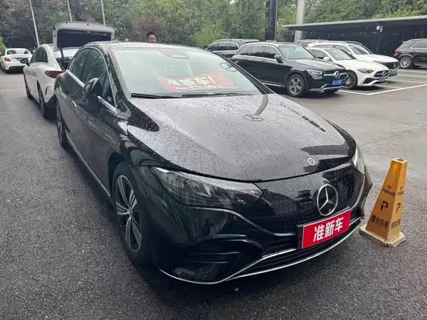 Mercedes-Benz EQE 2025