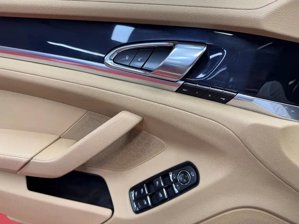 Porsche Panamera 2014 — фото 25