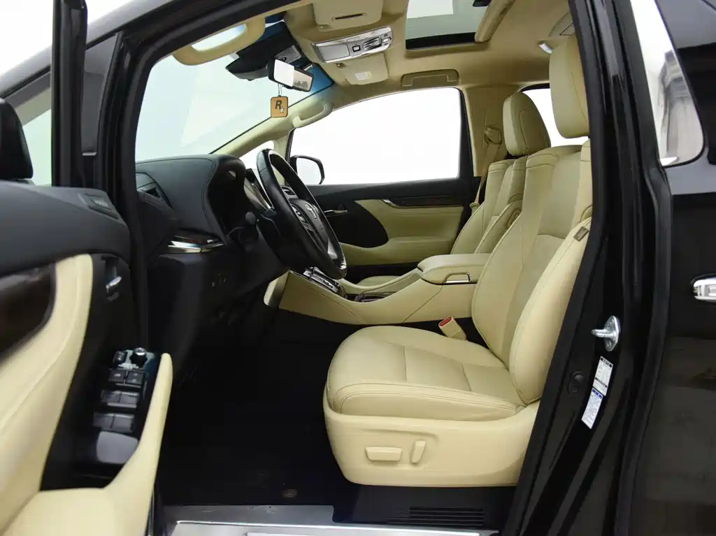 Toyota Alphard 2022 — фото 12