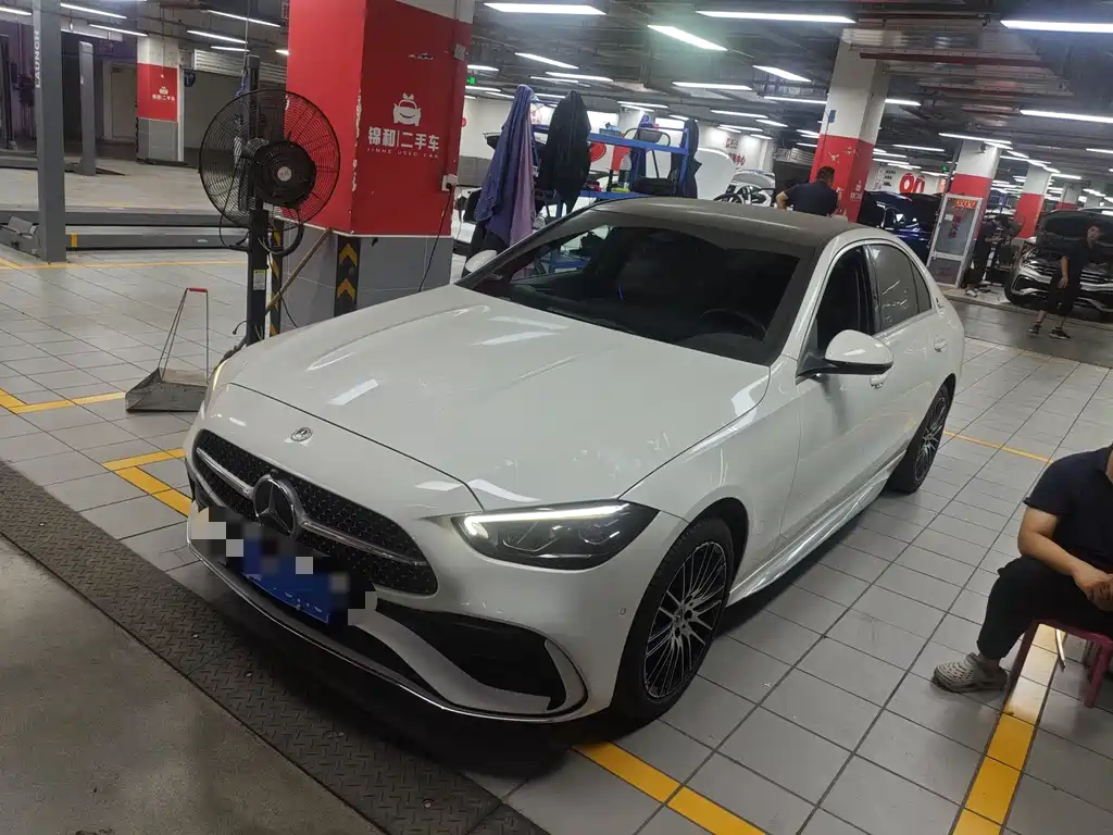 Mercedes-Benz C-Class 2025